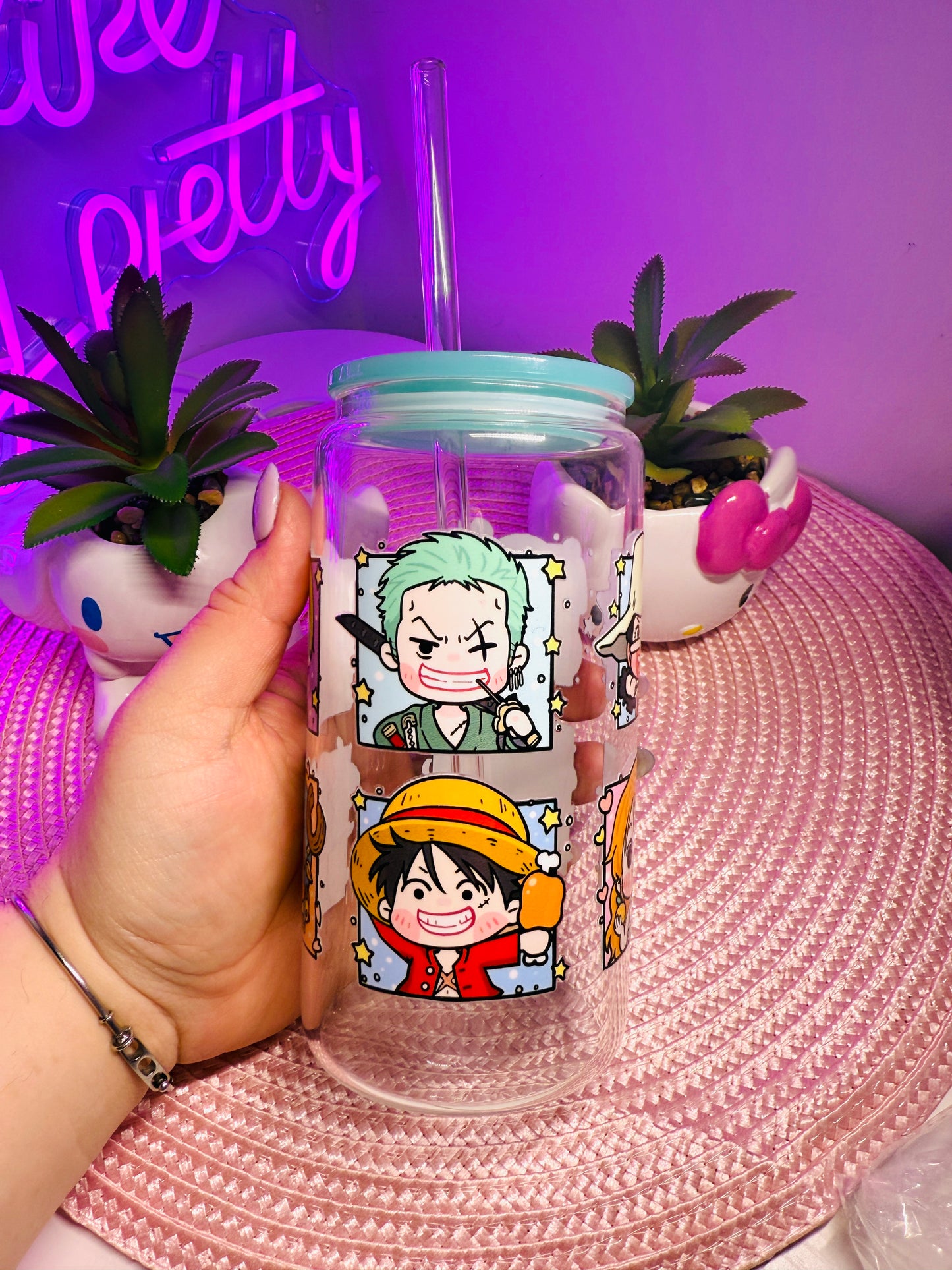 One piece glasscup